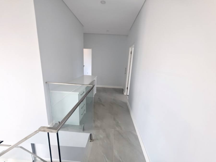 4 Bedroom Property for Sale in Sandown Western Cape